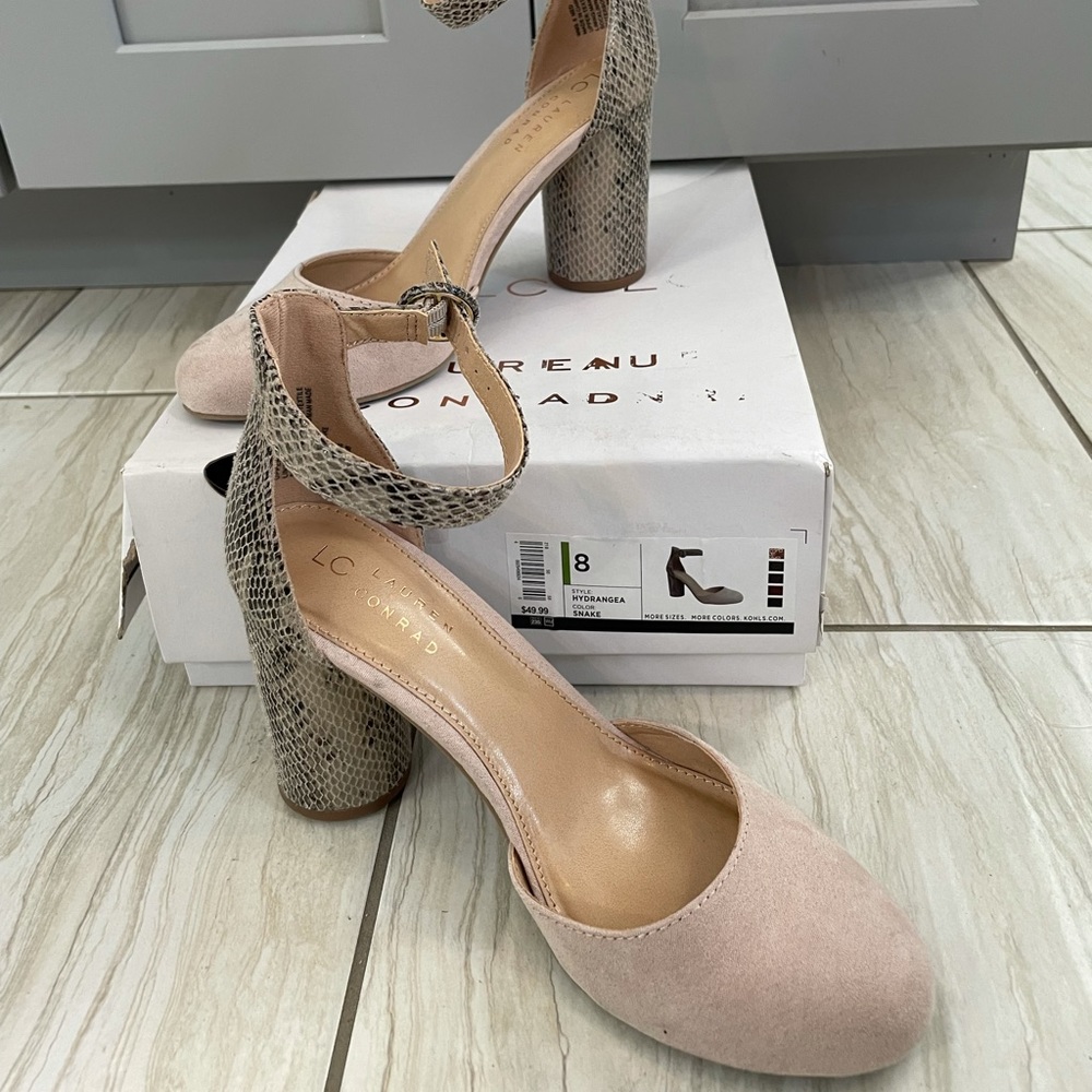 Lauren Conrad brand. Size 8. Only worn once!